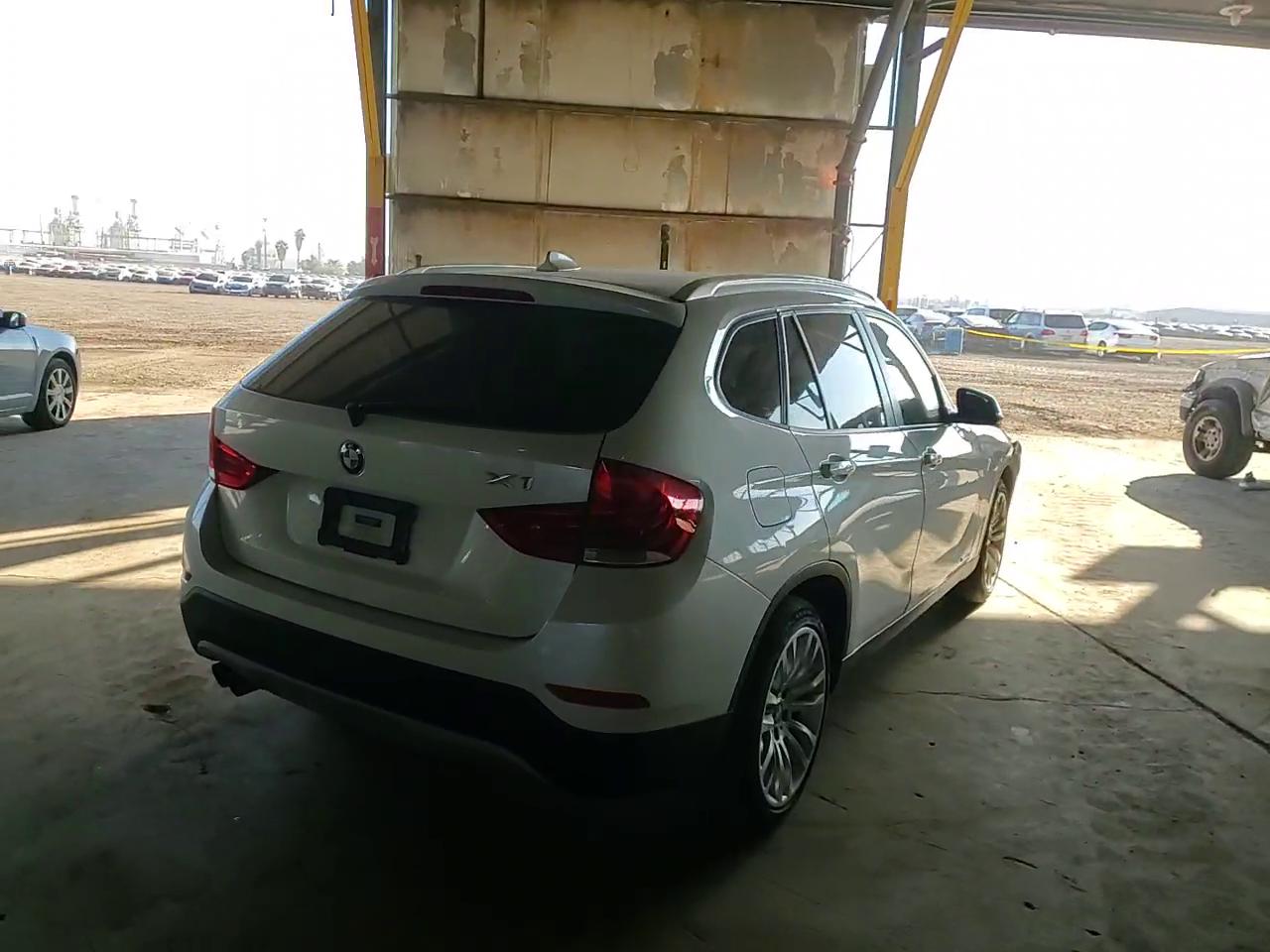 Фото: WBAVM1C56EVW47209