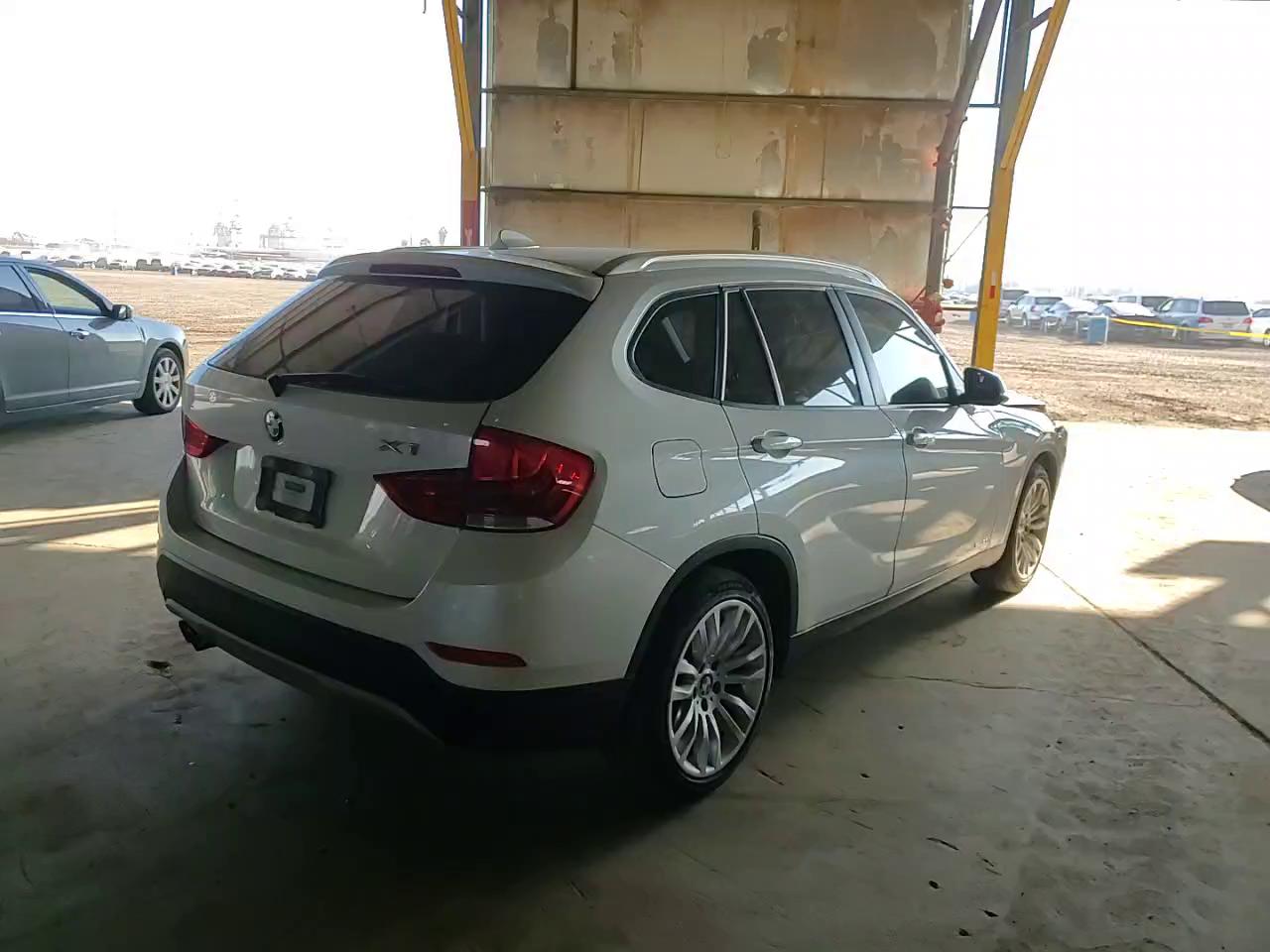 Фото: WBAVM1C56EVW47209