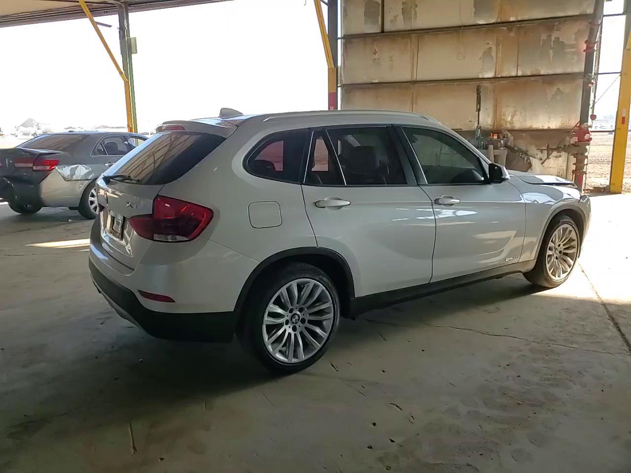 Фото: WBAVM1C56EVW47209