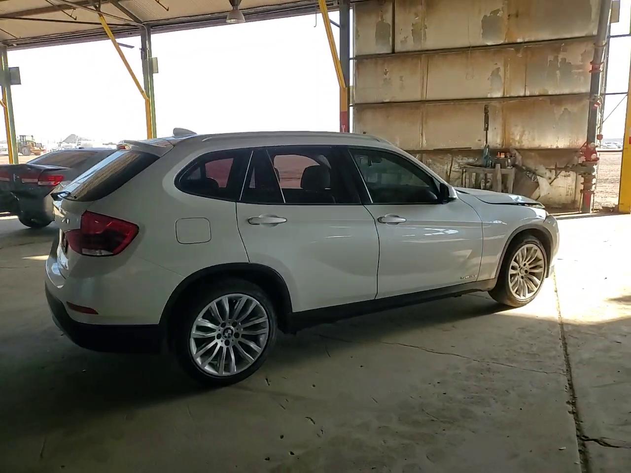 Фото: WBAVM1C56EVW47209