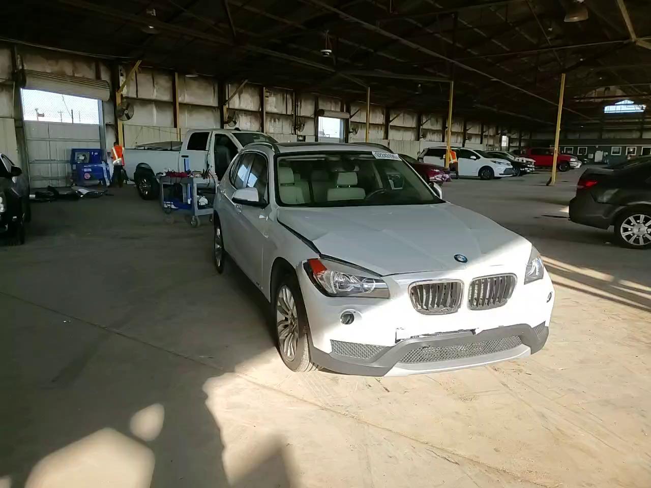 Фото: WBAVM1C56EVW47209