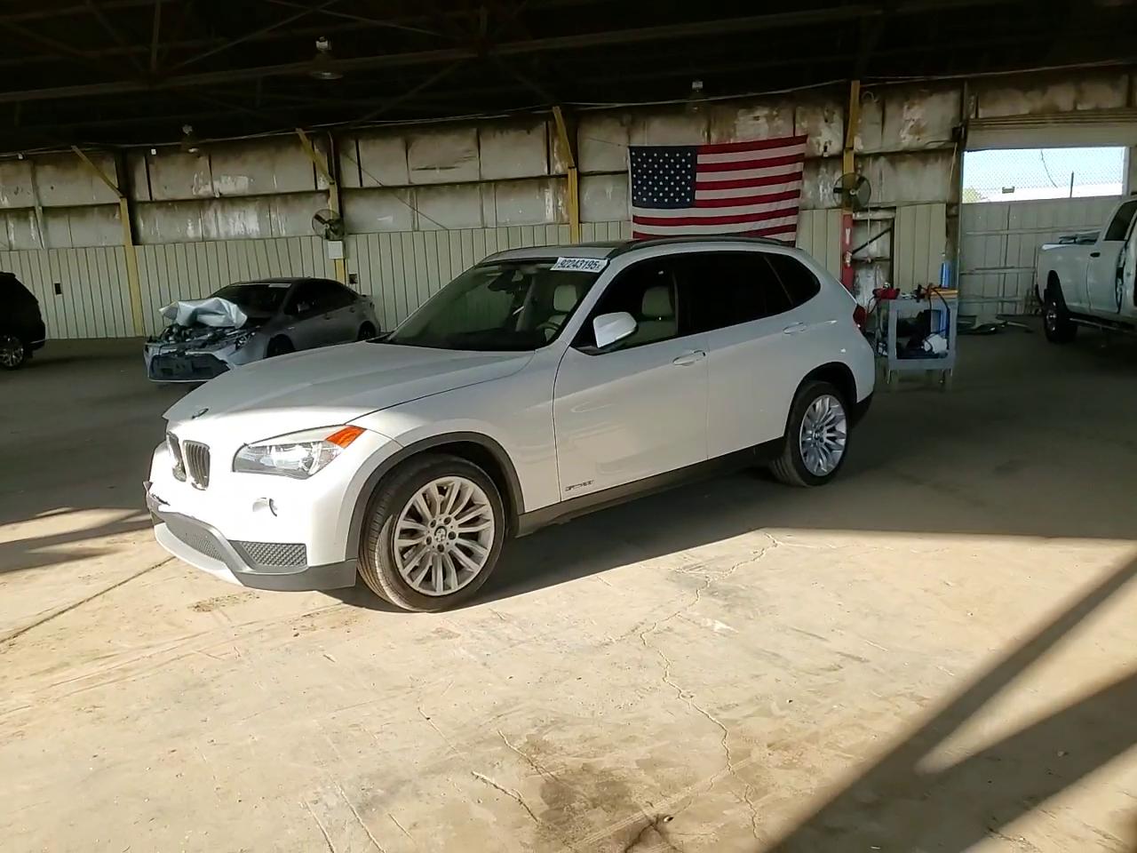 Фото: WBAVM1C56EVW47209