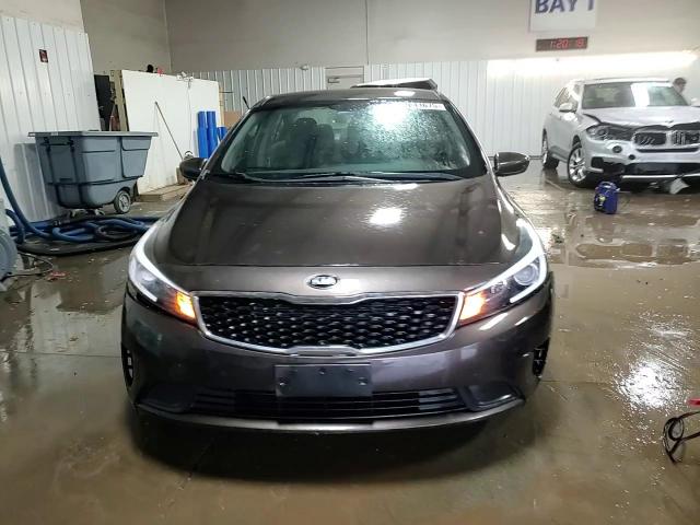 2017 Kia Forte Lx VIN: 3KPFL4A76HE132588 Lot: 92641675