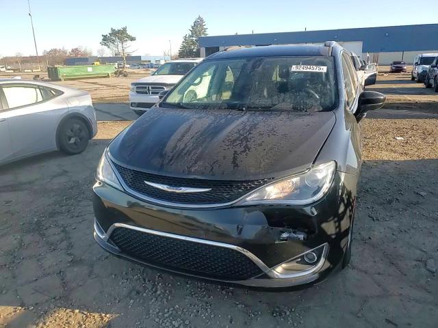 2019 Chrysler Pacifica Touring L VIN: 2C4RC1BG5KR665564 Lot: 92494575