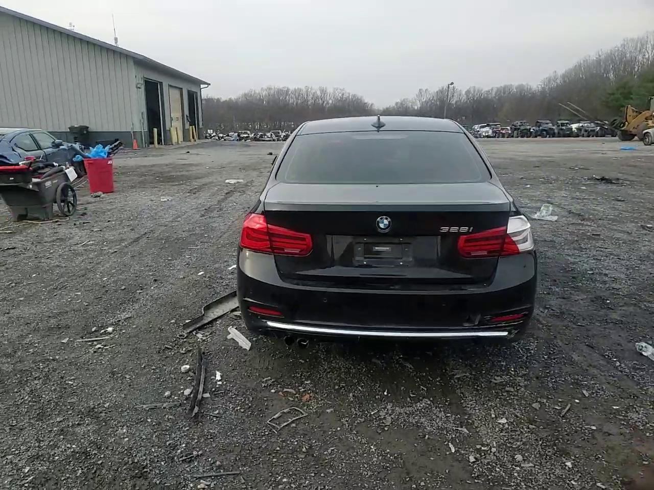 Фото: WBA8E9C59GK647069