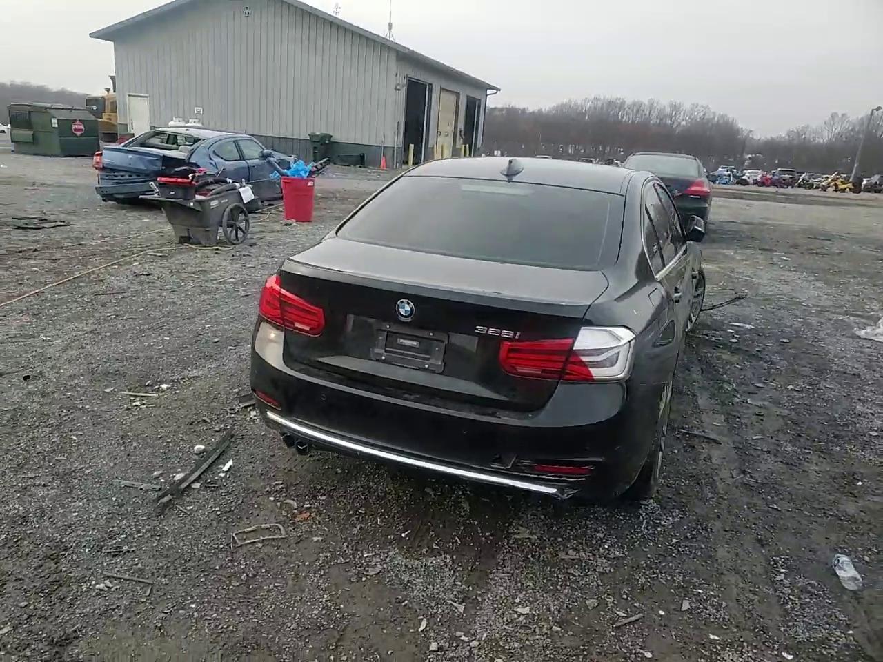 Фото: WBA8E9C59GK647069