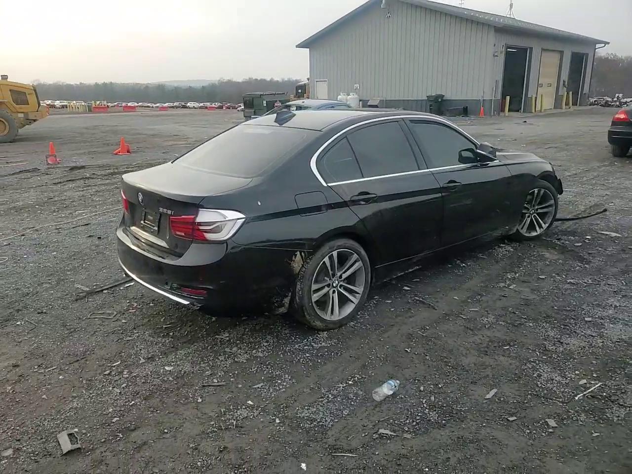 Фото: WBA8E9C59GK647069