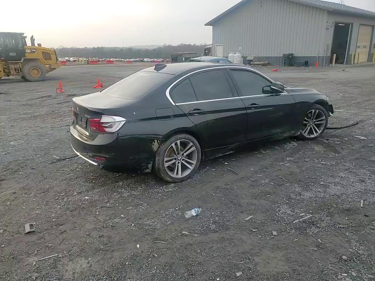 Фото: WBA8E9C59GK647069