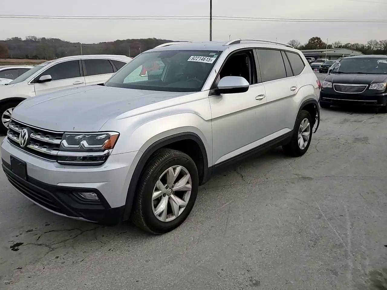 Фото: 1V2CR2CAXJC570329