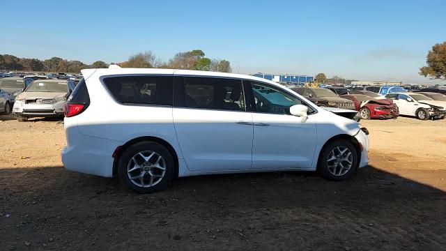 2020 Chrysler Pacifica Touring VIN: 2C4RC1FG3LR141924 Lot: 92590185