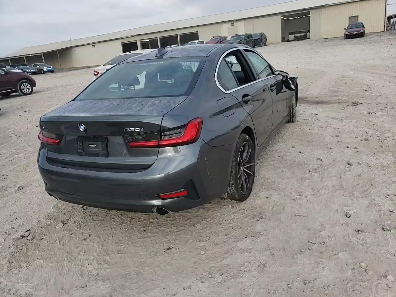 Фото: 3MW5R7J09M8B67663