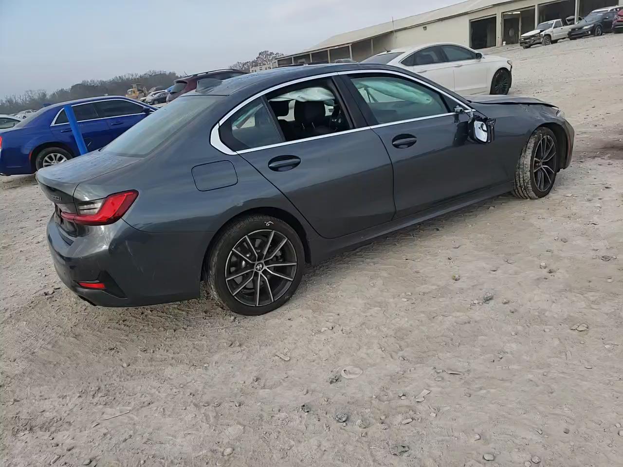 Фото: 3MW5R7J09M8B67663