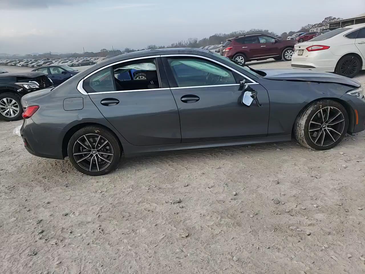 Фото: 3MW5R7J09M8B67663