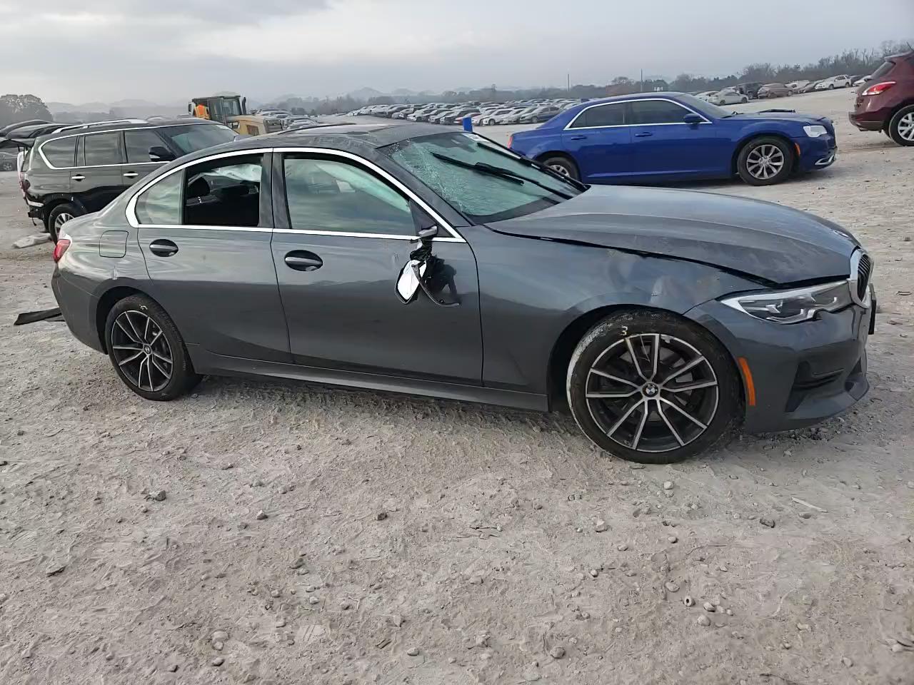 Фото: 3MW5R7J09M8B67663