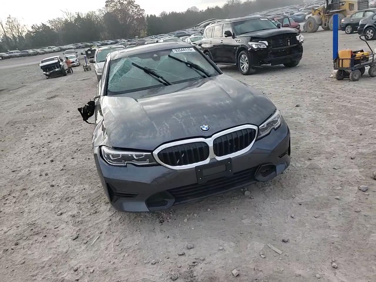 Фото: 3MW5R7J09M8B67663