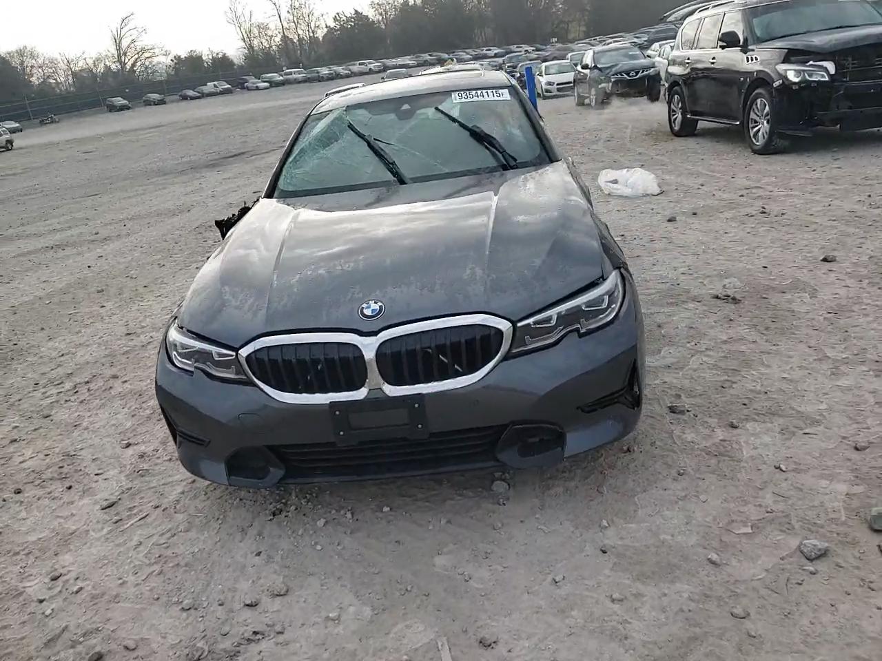 Фото: 3MW5R7J09M8B67663