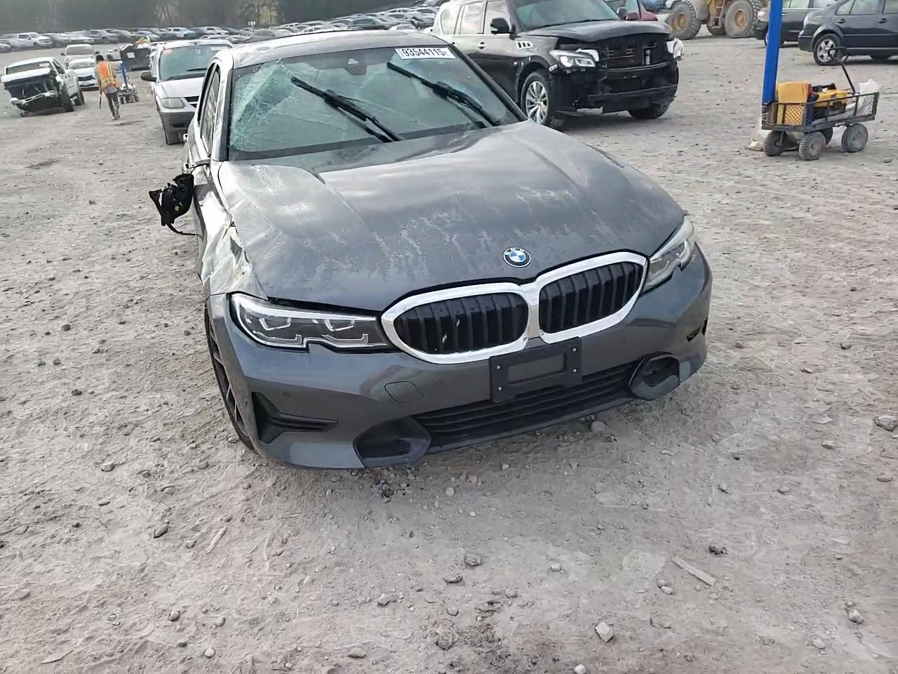 Фото: 3MW5R7J09M8B67663