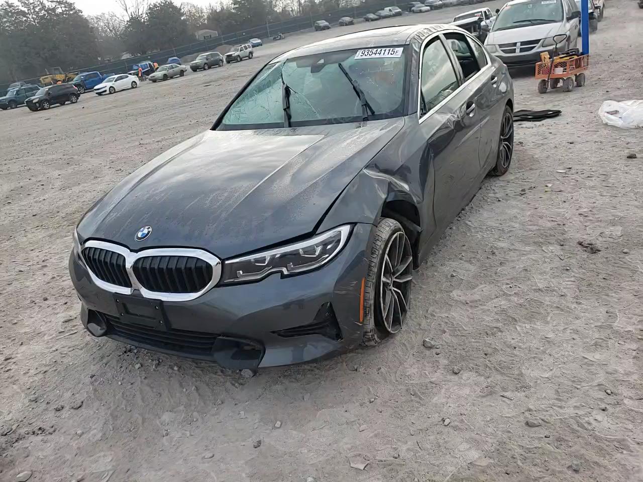 Фото: 3MW5R7J09M8B67663