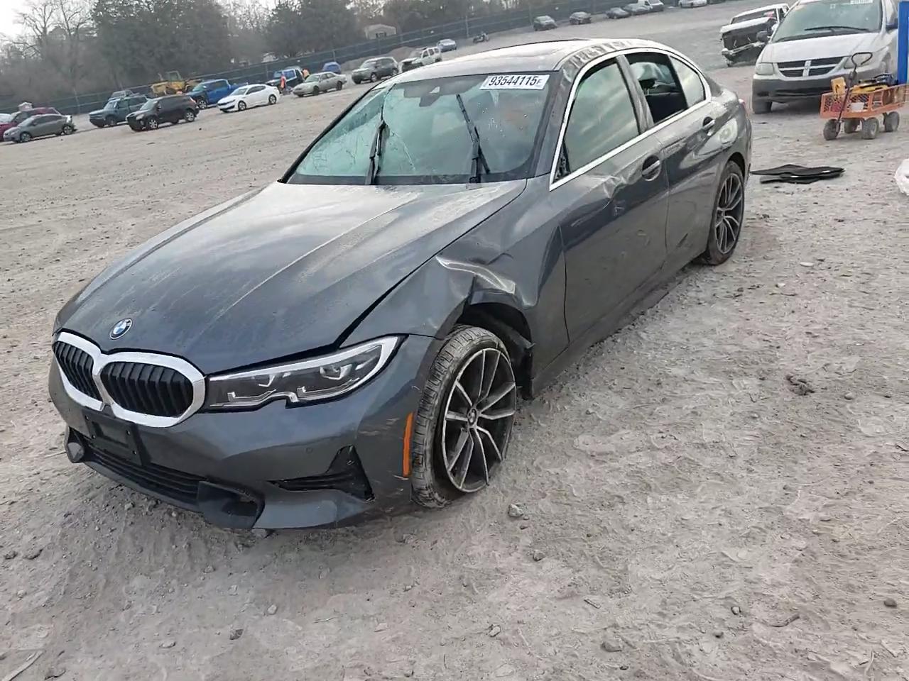 Фото: 3MW5R7J09M8B67663