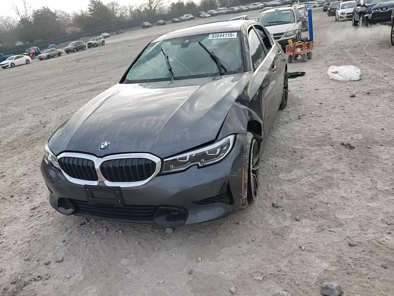 Фото: 3MW5R7J09M8B67663