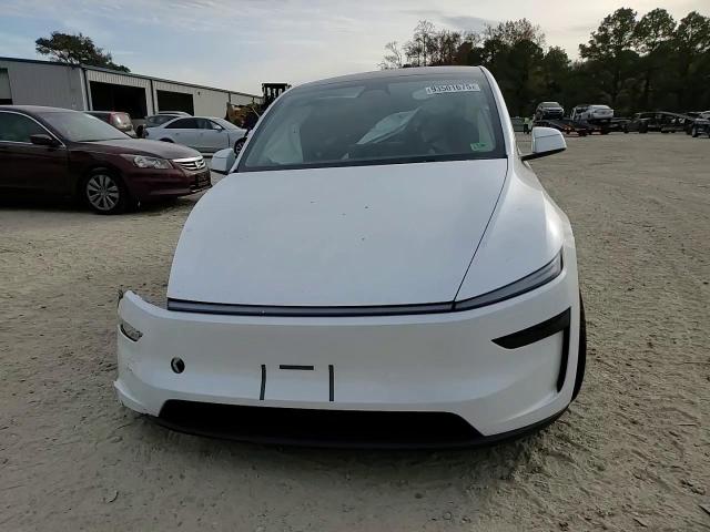 2026 Tesla Model Y VIN: 7SAYGDED6TA473828 Lot: 93501675