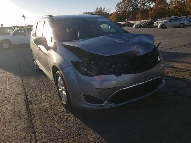 2017 Chrysler Pacifica Touring L VIN: 2C4RC1BG1HR523110 Lot: 91139745