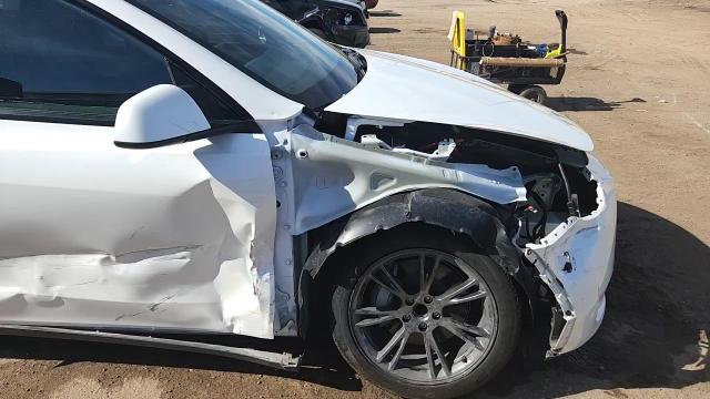 2025 Tesla Model Y VIN: 7SAYGDED0SF245700 Lot: 92506415