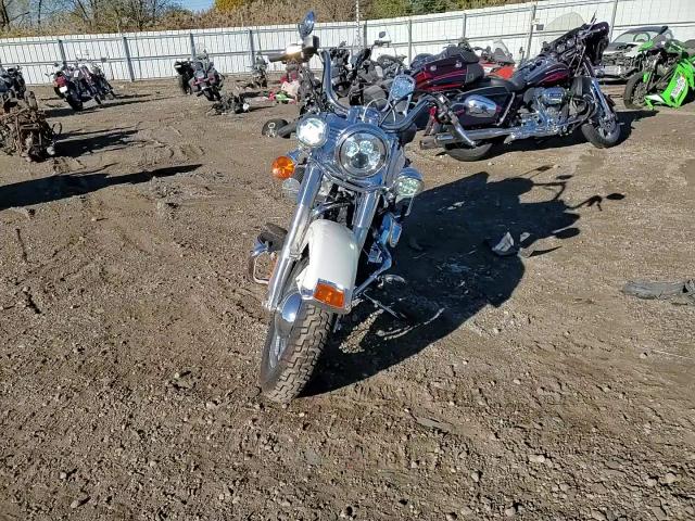 2014 Harley-Davidson Flstc Heritage Softail Classic VIN: 1HD1BWV17EB027399 Lot: 91096025