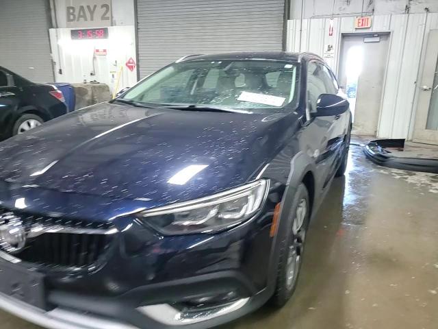 2018 Buick Regal Tourx Essence VIN: W04GV8SX8J1166751 Lot: 92306615