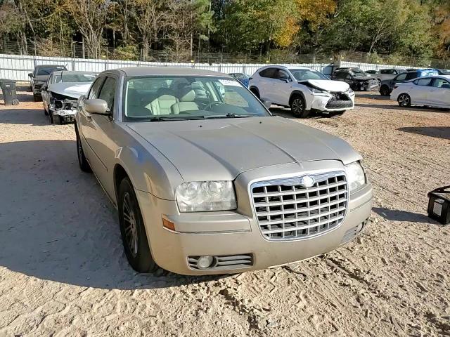 2009 Chrysler 300 Touring VIN: 2C3LA53V19H552070 Lot: 92426135