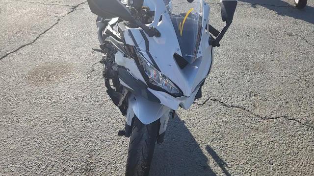 2025 Kawasaki Zx400 S VIN: ML5ZXCS18SDA38997 Lot: 93912655