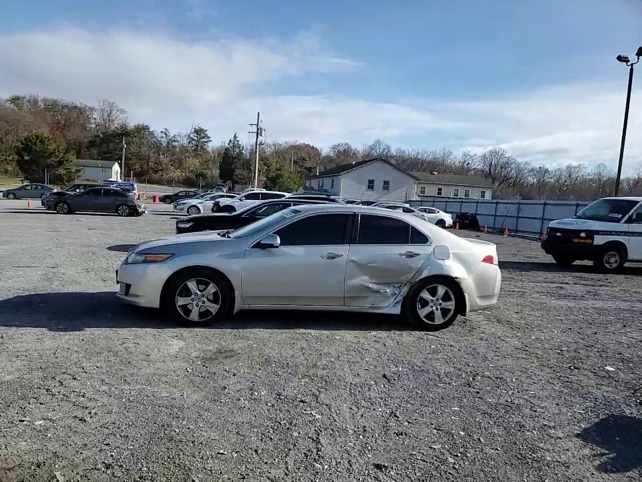 Фото: JH4CU2F62AC019530