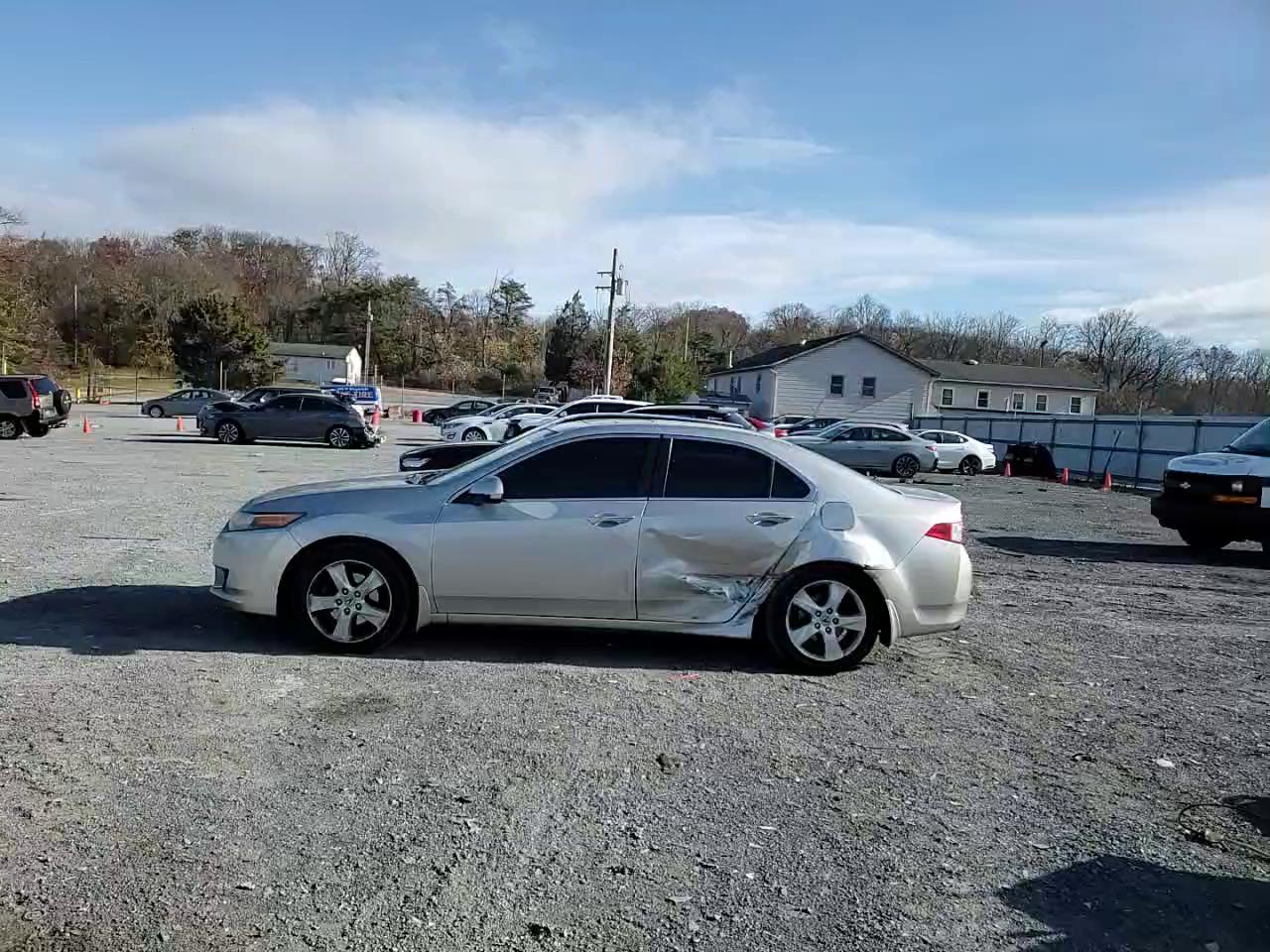 Фото: JH4CU2F62AC019530