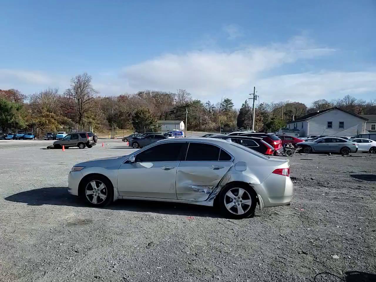 Фото: JH4CU2F62AC019530