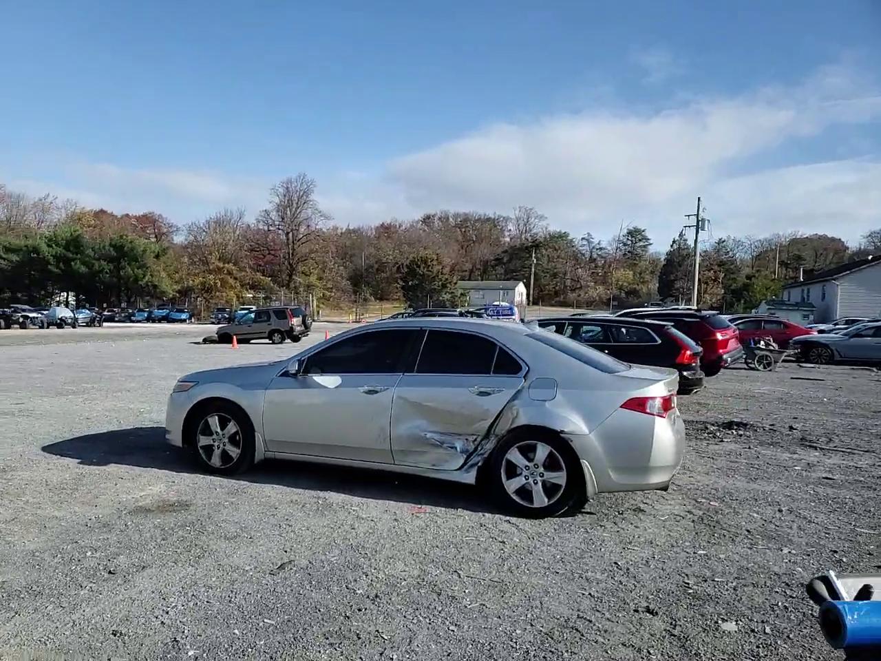 Фото: JH4CU2F62AC019530