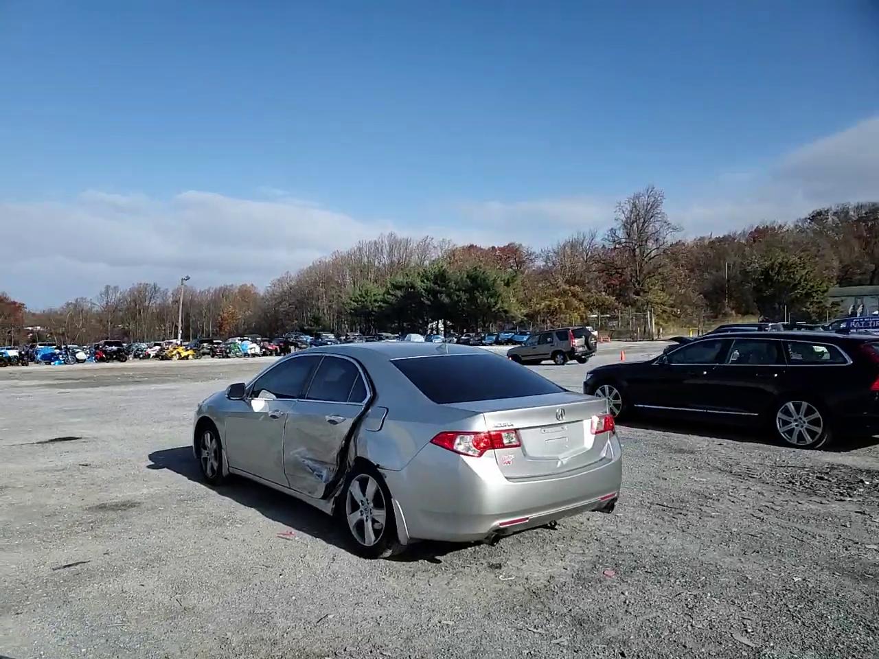 Фото: JH4CU2F62AC019530