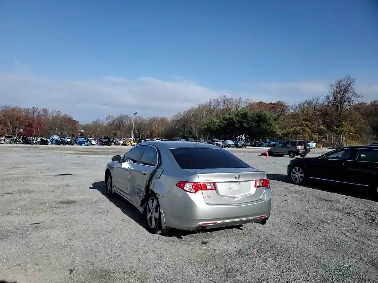 Фото: JH4CU2F62AC019530