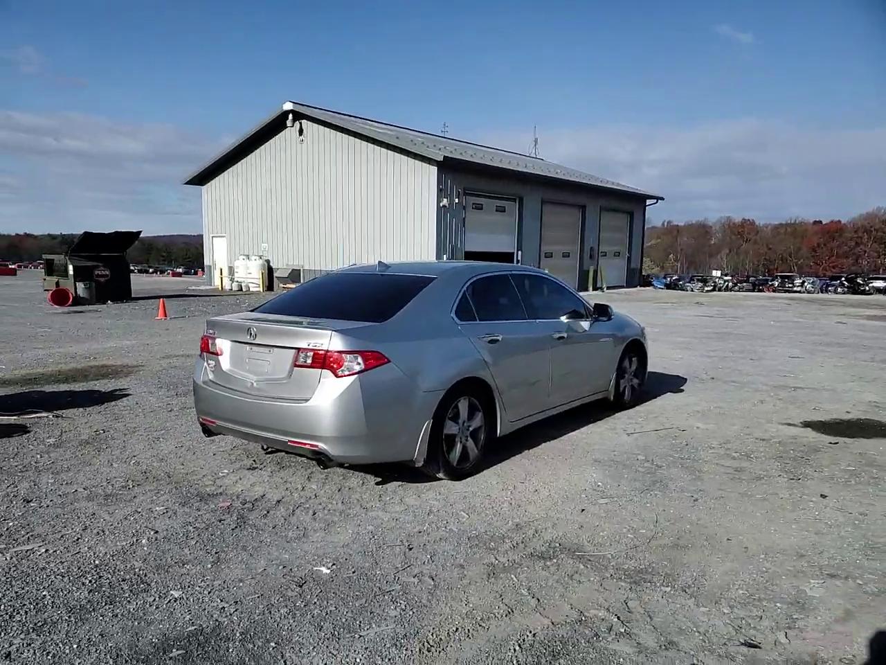 Фото: JH4CU2F62AC019530