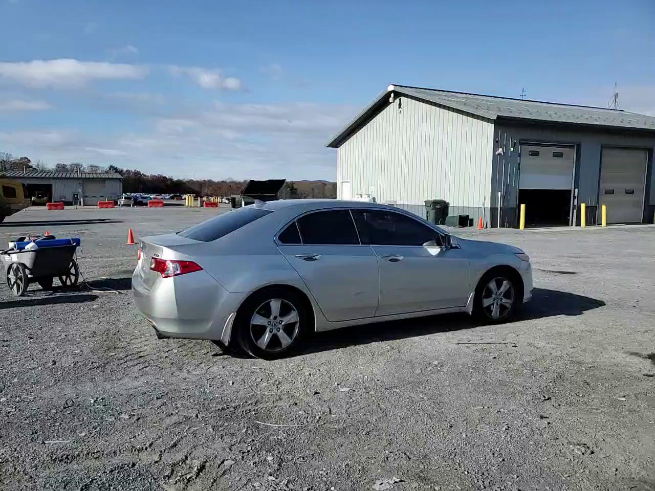 Фото: JH4CU2F62AC019530