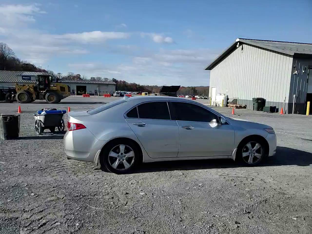 Фото: JH4CU2F62AC019530