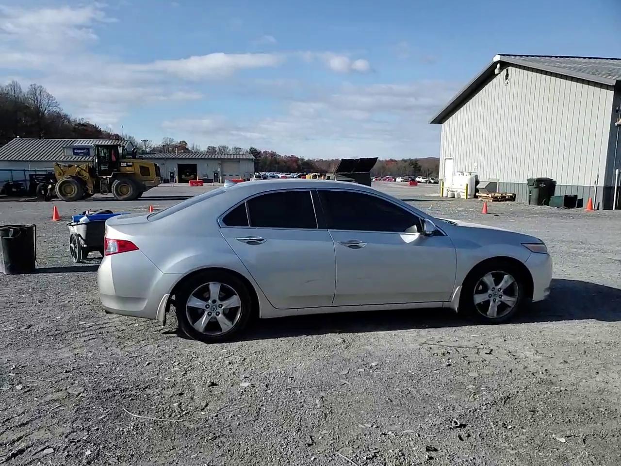 Фото: JH4CU2F62AC019530