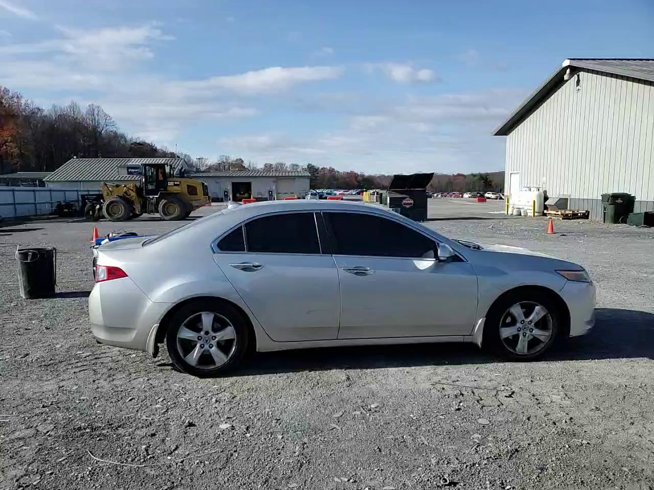 Фото: JH4CU2F62AC019530