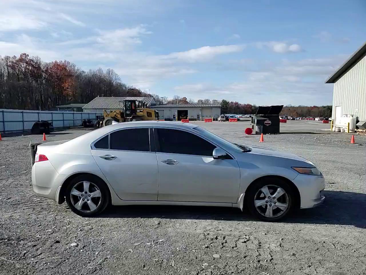 Фото: JH4CU2F62AC019530