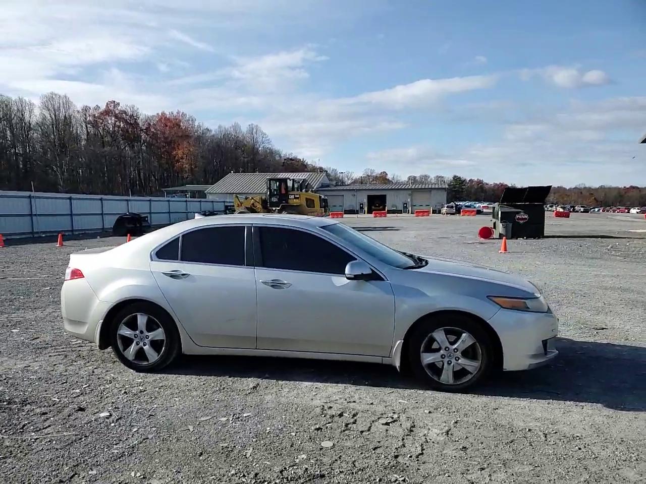 Фото: JH4CU2F62AC019530