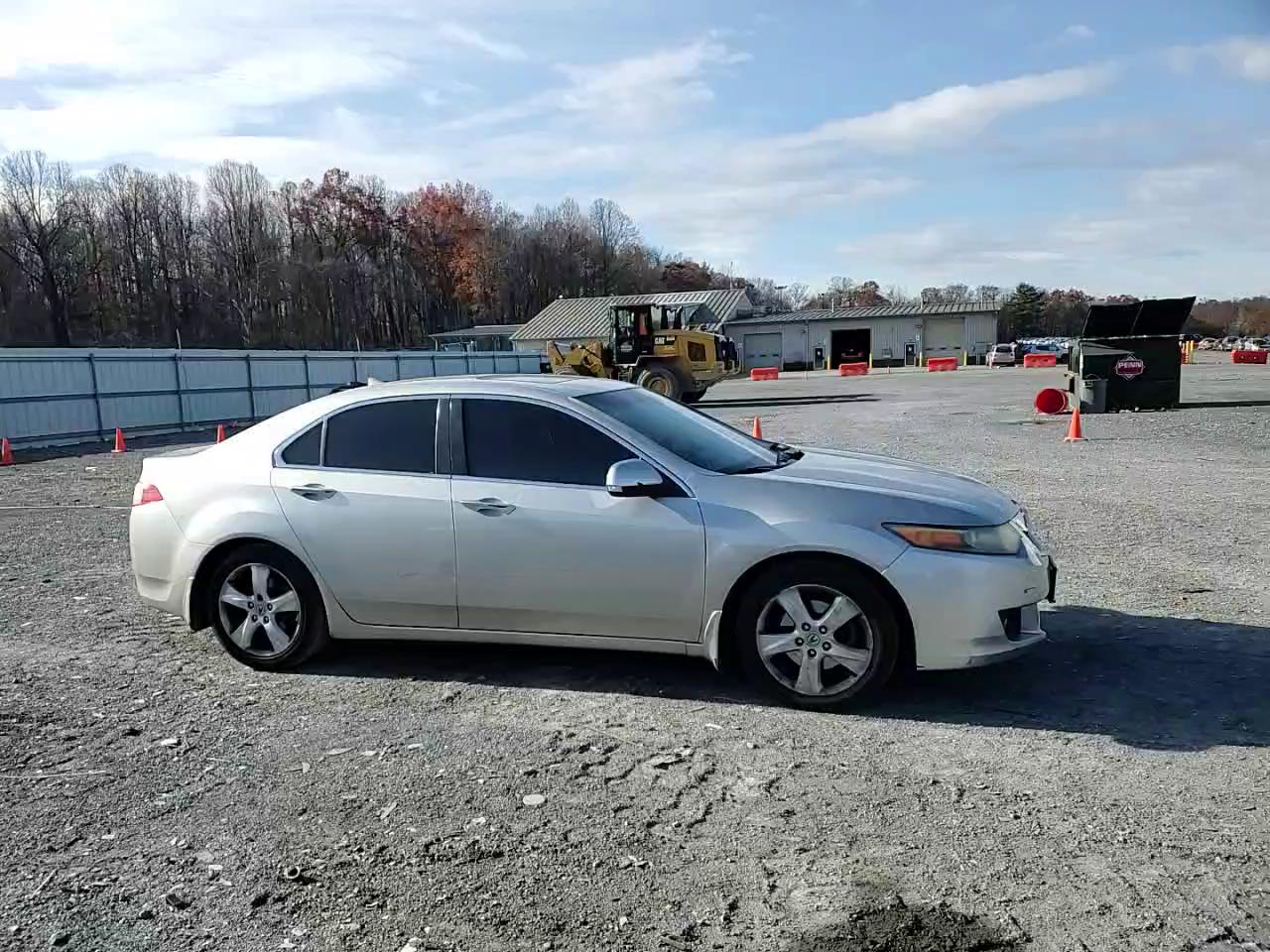 Фото: JH4CU2F62AC019530