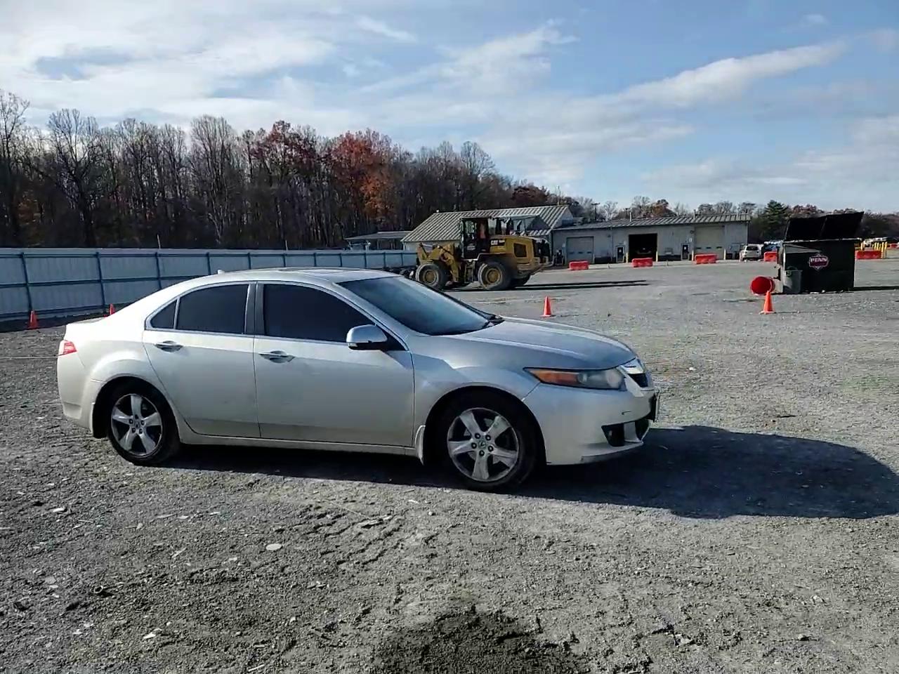 Фото: JH4CU2F62AC019530