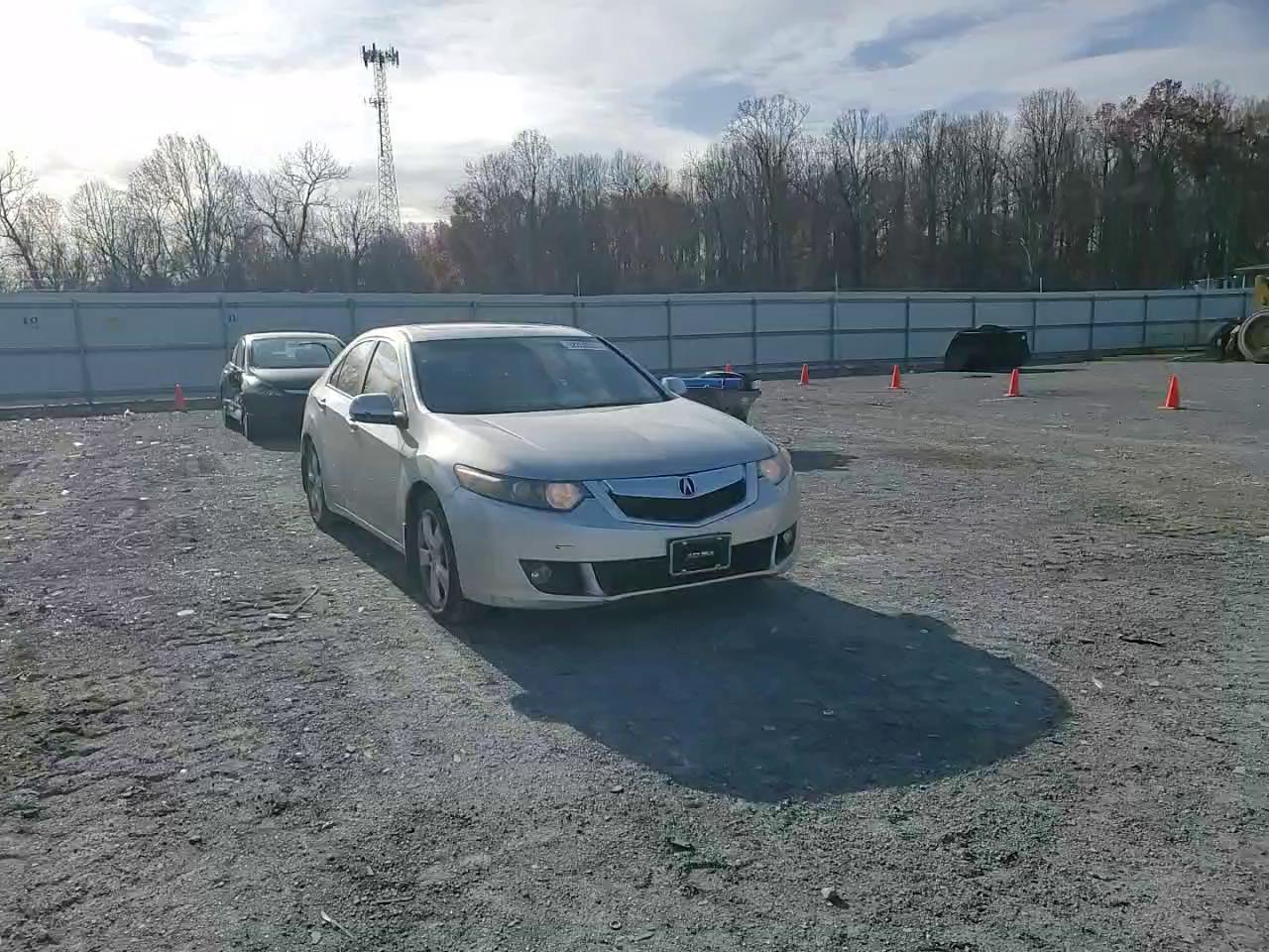 Фото: JH4CU2F62AC019530