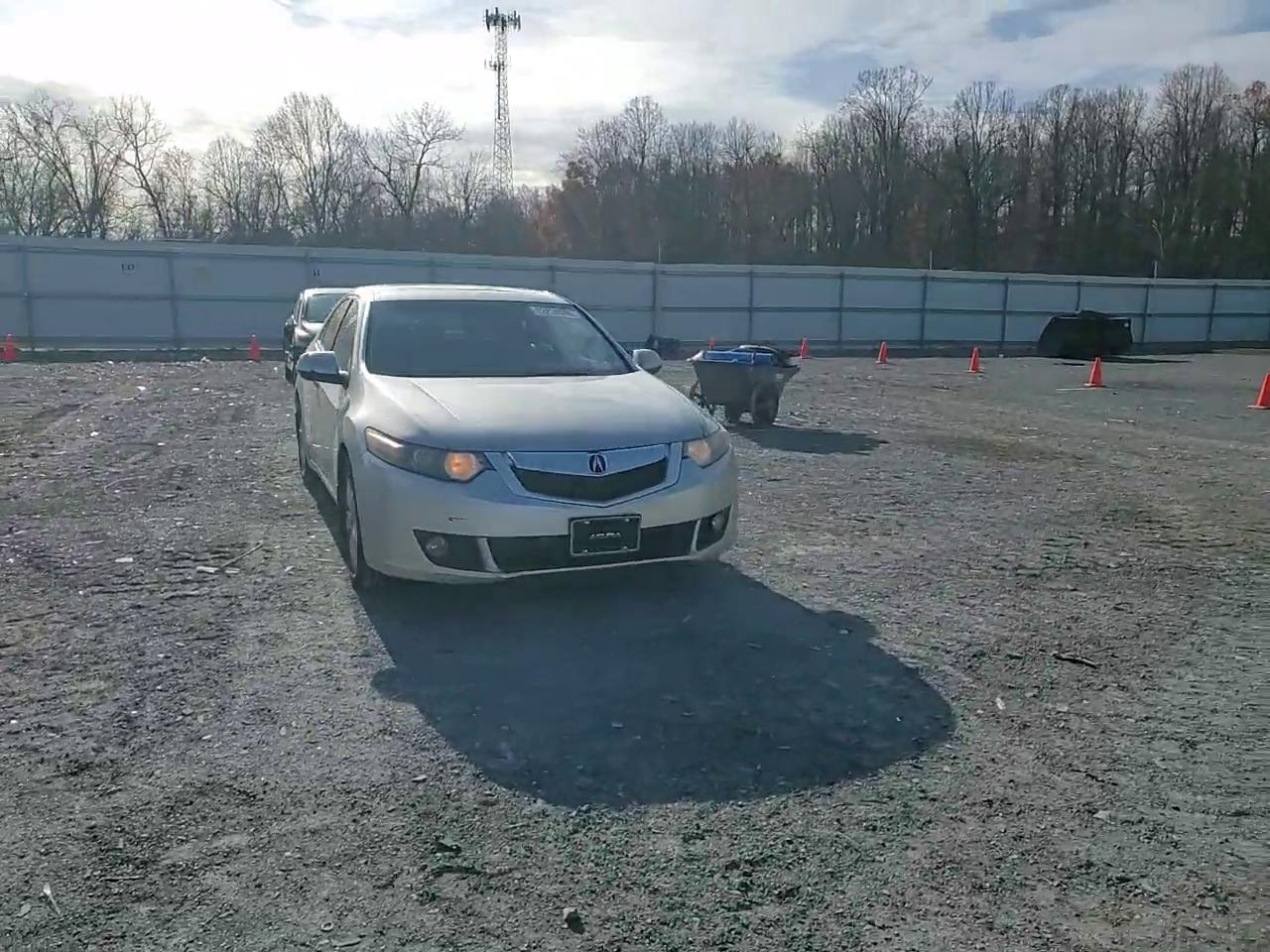 Фото: JH4CU2F62AC019530