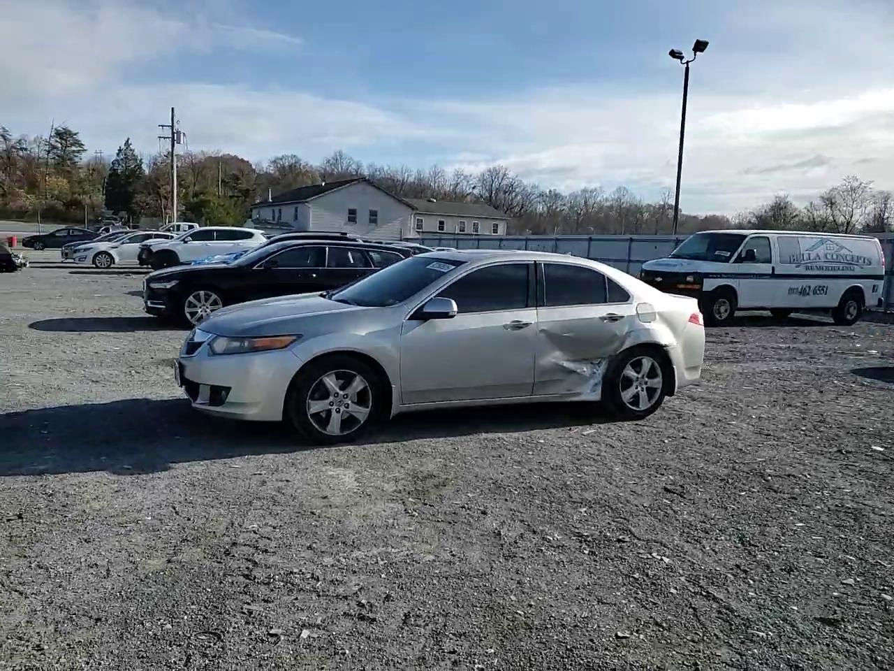 Фото: JH4CU2F62AC019530