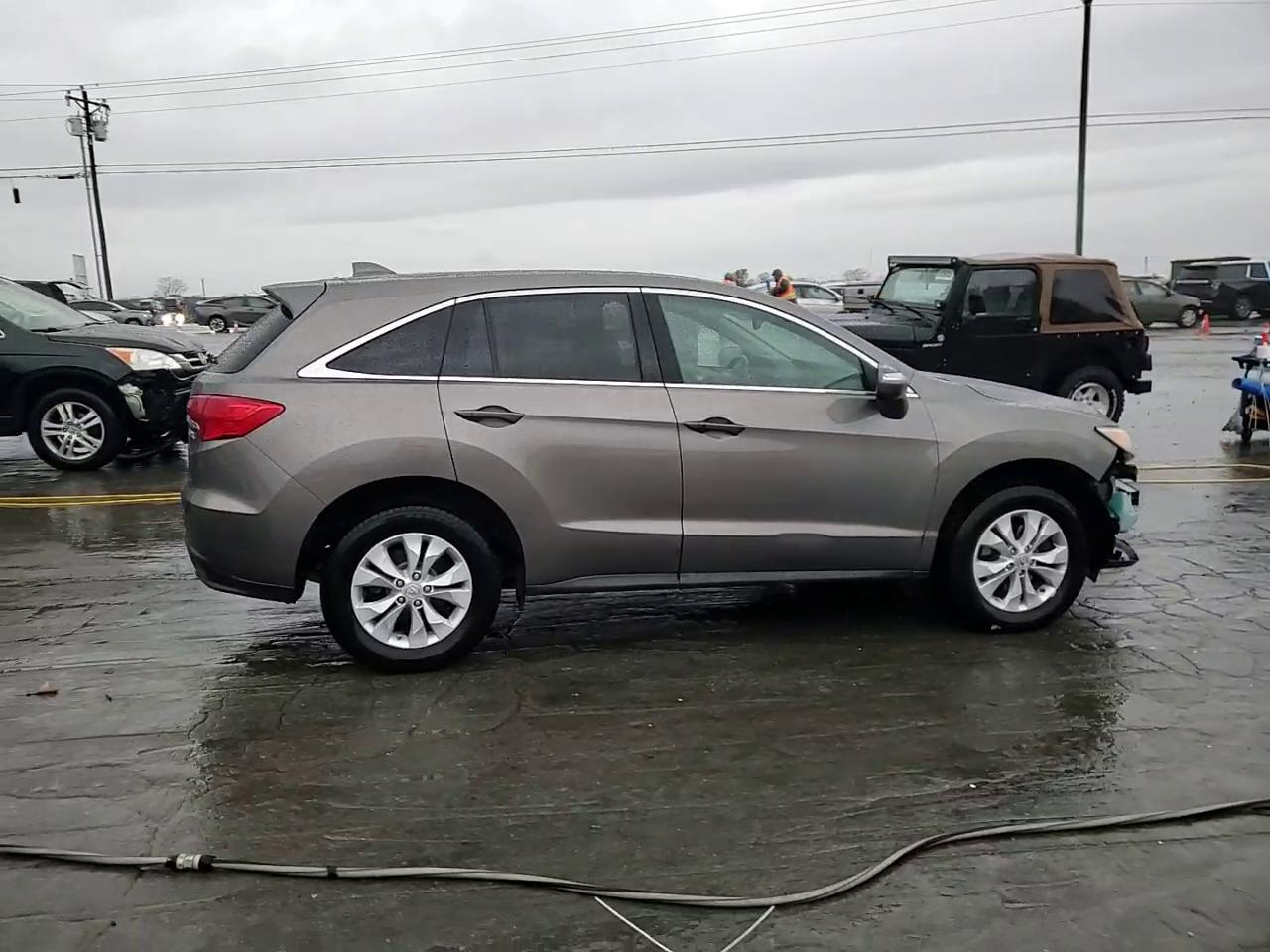 Фото: 5J8TB3H56DL003841